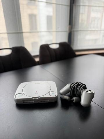 PS1 met controller beschikbaar voor biedingen