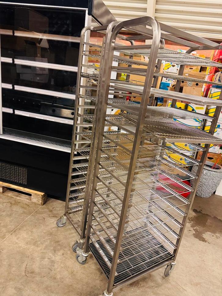 Bakvormen + RVS bakkerswagens te koop, Articles professionnels, Aménagement de Bureau & Magasin | Commerce & Inventaire, Enlèvement ou Envoi
