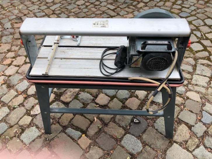 tegelsnijder met  tafel en waterkoeling, Doe-het-zelf en Bouw, Gereedschap | Handgereedschap, Gebruikt, Ophalen