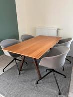 Eettafel in notelaar, Ophalen, Gebruikt