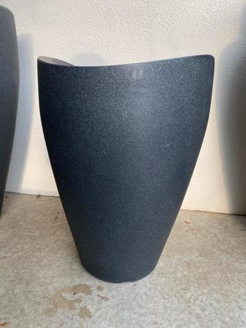 Bloempot Merk Scheurich wave global 53,30 cm granit beschikbaar voor biedingen