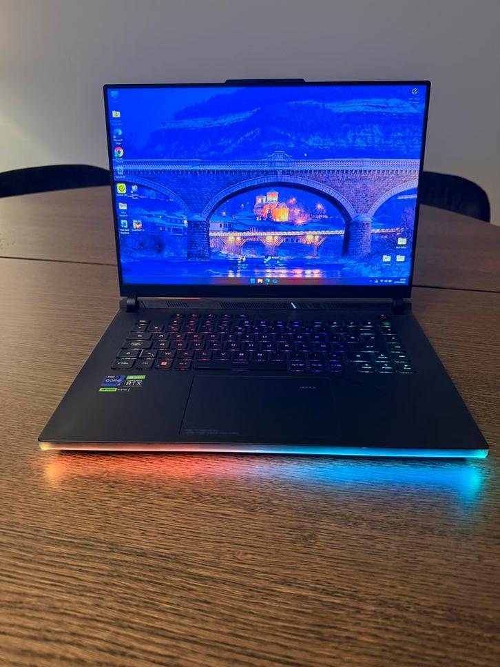 Asus ROG Strix i9 13th Gen 32GB RAM Nvidia 4080rtx, Computers en Software, Windows Laptops, Zo goed als nieuw, 16 inch, SSD, 4 Ghz of meer