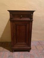 Table de chevet en chêne, Enlèvement, Utilisé