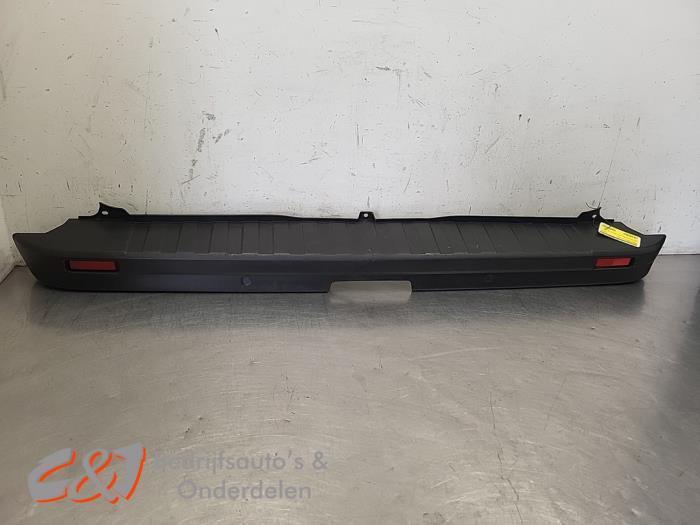 Achterbumper van een Renault Trafic (NVT), Auto-onderdelen, Carrosserie, Bumper, Renault, Gebruikt, 3 maanden garantie, Ophalen of Verzenden