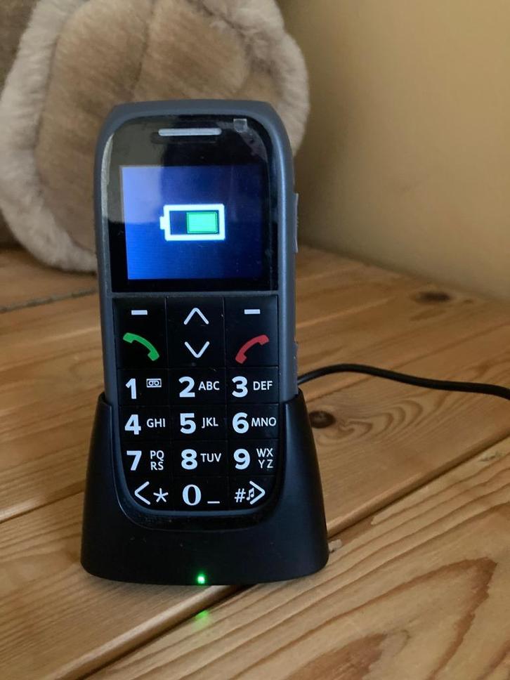 mobiele telefoon senioren fysic, Telecommunicatie, Mobiele telefoons | Overige merken, Gebruikt, Met simlock, Klassiek of Candybar