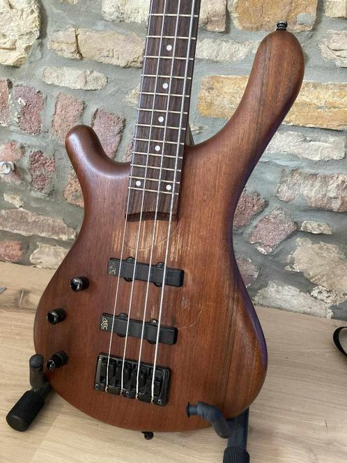 Guitare Basse Gaucher Fame Baphomet 4 LH, Muziek en Instrumenten, Snaarinstrumenten | Gitaren | Bas, Gebruikt, Elektrisch, Ophalen