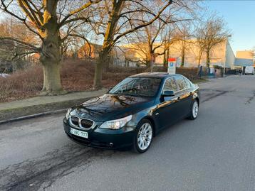 Bmw 525i ! E60! 2006! 110000km! Open dak! Xenon! Navi! Leer! beschikbaar voor biedingen