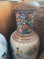 2 Chinese vazen, Antiek en Kunst, Ophalen