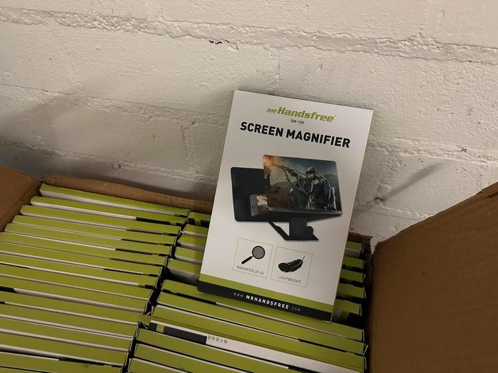 Partij Telefoonstandaard met vergrootglas Nieuw 50 stuks, Télécoms, Téléphonie mobile | Accessoires & Pièces, Neuf, Autres types