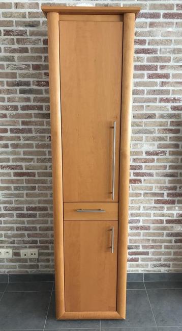 Meuble étagères en colonnes . beschikbaar voor biedingen