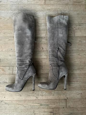 Prachtige laarzen grijs suède mat 38