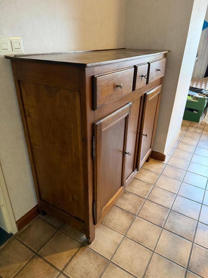 Massief houten dressoir / opbergkast, Huis en Inrichting, Kasten | Dressoirs, Ophalen