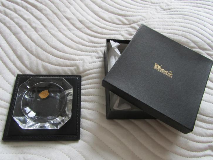 DELVAUX Zwarte leren asbak en VSL + vintage doos met logo, Handtassen en Accessoires, Tassen | Damestassen, Zwart, Verzenden