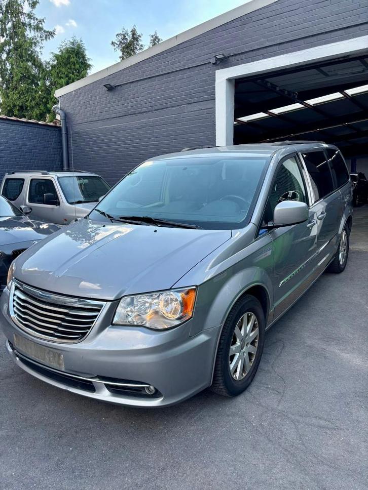 Voyager V6 CTTE/ corbillard 2 pl ( voir 6) car pass Belge, Autos, Chrysler, Entreprise, Voyager, ABS, Essence, Euro 5, MPV ou Monospace