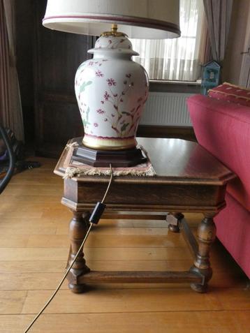 Table d'appoint carrée, Enlèvement