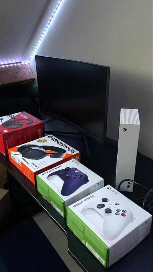 Gameing Setup Headset/Xbox/bureau, Games en Spelcomputers, Games | Xbox Series X en S, Ophalen