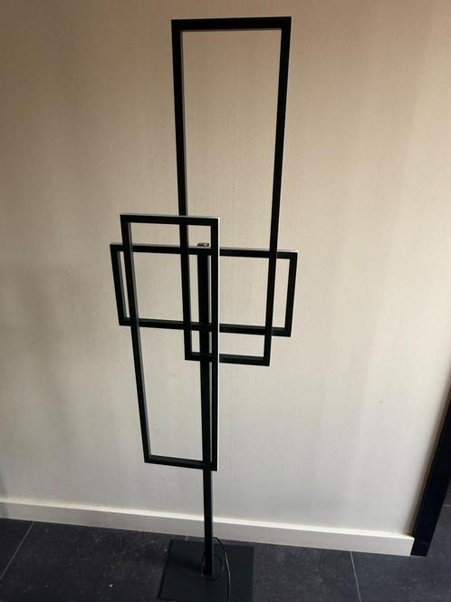 Design lamp, Huis en Inrichting, Lampen | Vloerlampen, Gebruikt, 150 tot 200 cm, Metaal, Ophalen