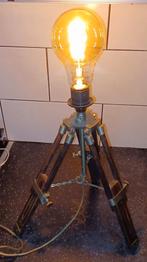 Vintage houten driepootlamp, Huis en Inrichting, Lampen | Vloerlampen, Ophalen of Verzenden, Zo goed als nieuw, Hout