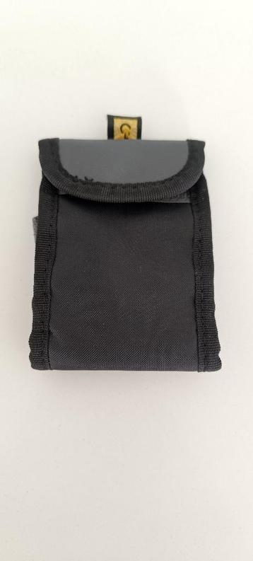 opbergtasje voor geheugenkaartjes (nieuwstaat)    beschikbaar voor biedingen
