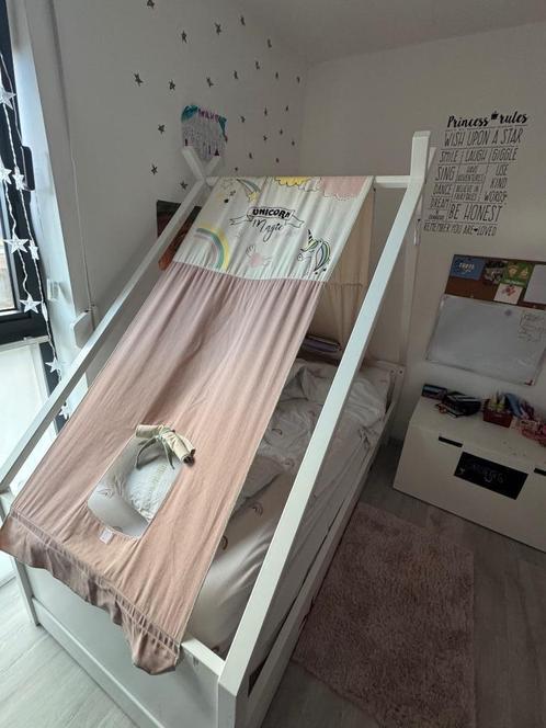 Tipi bed meisje unicorn, Kinderen en Baby's, Kinderkamer | Bedden, Gebruikt, Lattenbodem, Matras, Ophalen