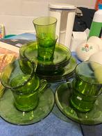 Groen glazen servies vintage, Huis en Inrichting, Keuken | Servies, Ophalen, Gebruikt, Glas, Bord(en)