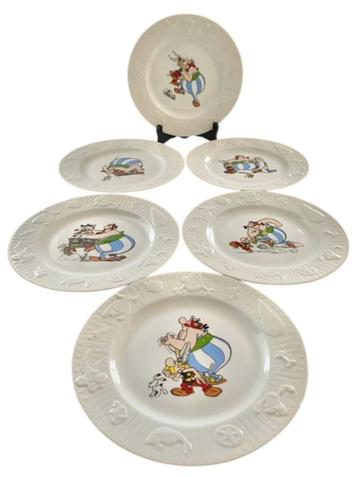Borden Astrix & Obelix  beschikbaar voor biedingen