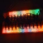 HET IS GEKLEURD EN HET BRANDT ?, Diversen, Ophalen of Verzenden