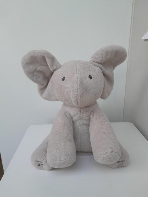 Flappy de olifant (Knuffel met muziek), Kinderen en Baby's, Speelgoed | Knuffels en Pluche, Zo goed als nieuw, Olifant, Ophalen of Verzenden