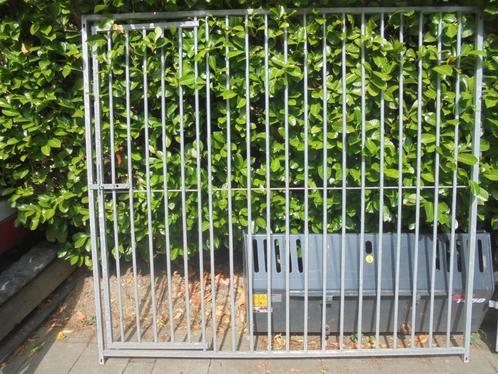 hondenpaneel met deur, stevig type., Tuin en Terras, Tuinhekken en Hekwerk, Zo goed als nieuw, Overige typen, Overige materialen