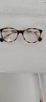 Lunette de vue pour femme, Bijoux, Sacs & Beauté, Lunettes de Soleil & Lunettes | Femmes, Enlèvement, Comme neuf, Lunettes