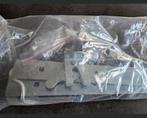 2 kits voor kastanjehoutenpoorten, Ophalen