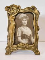 Art-Deco fotokader met dame in frame., Antiek en Kunst, Ophalen of Verzenden, Brons