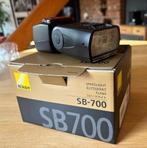 Flash Cobra SB-700 pour appareil photos, TV, Hi-fi & Vidéo, Enlèvement, Comme neuf, Nikon, Inclinable