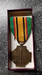 Médaille des Anciens Combattant 1940-1945, Armée de terre, Enlèvement ou Envoi, Ruban, Médaille ou Ailes