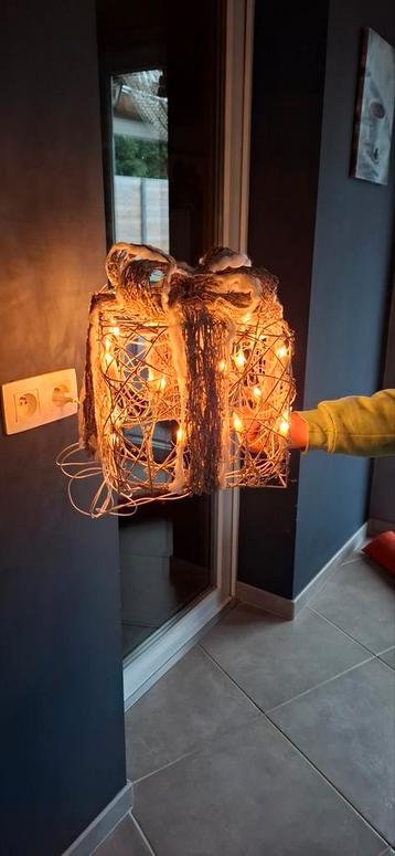 Lamp (kado-vorm) beschikbaar voor biedingen