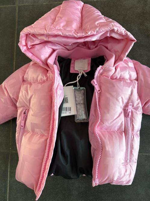 GIVENCHY anorak met capuchon meisjes (6M), Kinderen en Baby's, Babykleding | Maat 68, Ophalen