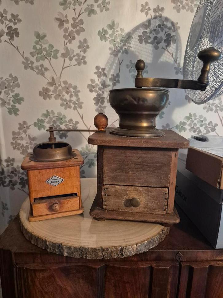 Lot de 2 anciens moulins à café – Déco mariage champêtre, Antiek en Kunst, Antiek | Keukengerei, Ophalen of Verzenden