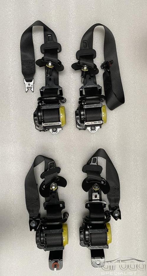 Gordelspanner set Hyundai I10 model 2019+   88810K 7000NNB 8, Auto-onderdelen, Interieur en Bekleding, Gebruikt, Ophalen of Verzenden