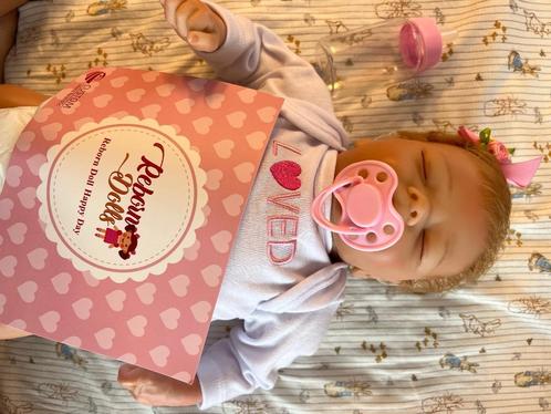Eerste Reborn baby /babypop, Verzamelen, Poppen, Nieuw, Babypop, Levensecht of Reborn, Ophalen of Verzenden
