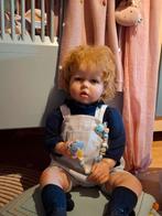 Mooie reborn todller liam, Ophalen of Verzenden, Zo goed als nieuw, Kleertjes