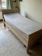 Bed / Seniorenbed, Huis en Inrichting, Ophalen, Bleek eiken, Verstelbaar, 90 cm