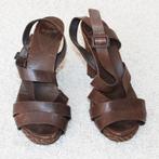 Prachtige Leren Audley London Pumps s19 (Maat 39½) € 65,-, Audley London, Pumps, Bruin, Verzenden