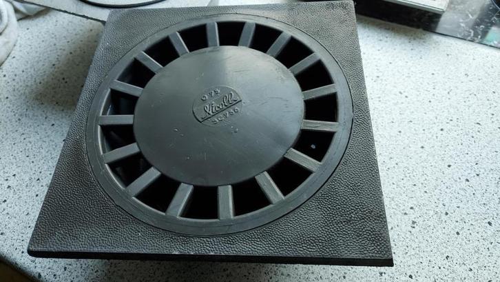 Klokrooster in PVC - Nicoll, Doe-het-zelf en Bouw, Buizen en Afvoer, Nieuw, Afvoer, PVC, 60 tot 80 mm, Ophalen of Verzenden