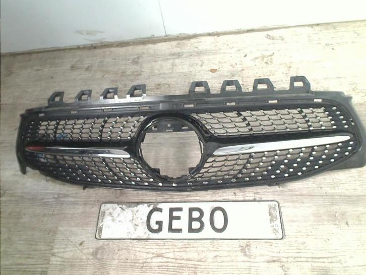GRILLE Mercedes-Benz CLA (118.3) (01-2019/-), Auto-onderdelen, Carrosserie, Mercedes-Benz, Gebruikt