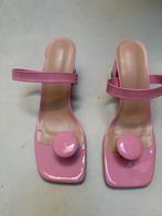 Nieuwe teenslippers met dikke hak M 38, Kinderen en Baby's, Kinderkleding | Schoenen en Sokken, Ophalen, Nieuw