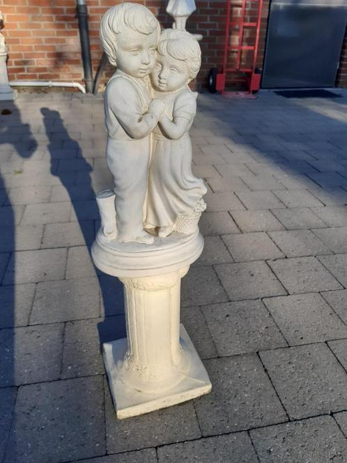 Verliefd koppeltje., Tuin en Terras, Tuinbeelden, Zo goed als nieuw, Mensenbeeld, Steen, Ophalen
