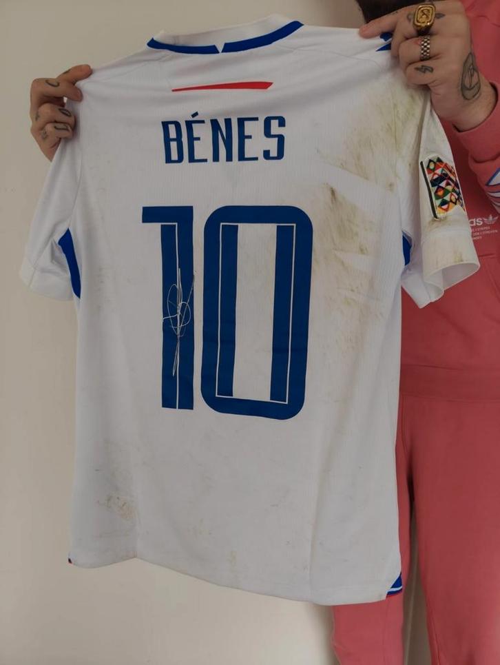 Slovakije matchwornshirt Laszlo Benes met certificaat, Verzamelen, Sportartikelen en Voetbal, Zo goed als nieuw, Shirt, Ophalen of Verzenden