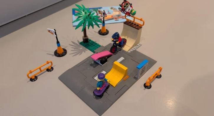 LEGO City 60290 — Het skatepark in de stad, Kinderen en Baby's, Speelgoed | Duplo en Lego, Gebruikt, Lego, Complete set, Ophalen
