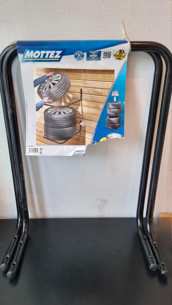 Mottez muurbeugel voor autobanden op 4x4 zomer/winter, Huis en Inrichting, Overige Huis en Inrichting, Ophalen of Verzenden