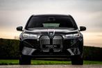 BMW iX xDrive40 SPORT |360°CAMERA|TREKHAAK|HEADUP|H&K, Auto's, Automaat, 3010 kg, Gebruikt, Euro 6